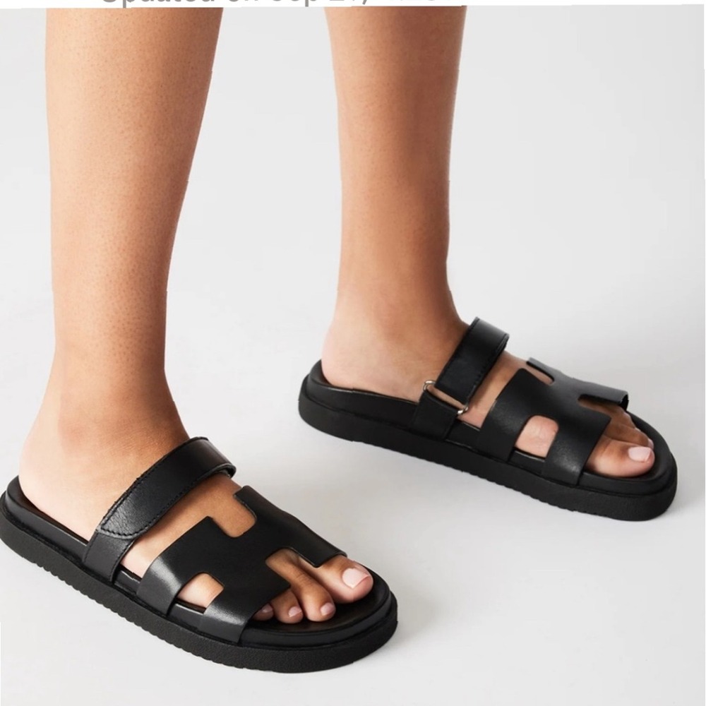 NIB Steve Madden Black Leather
Mayven Slide Sandals 8